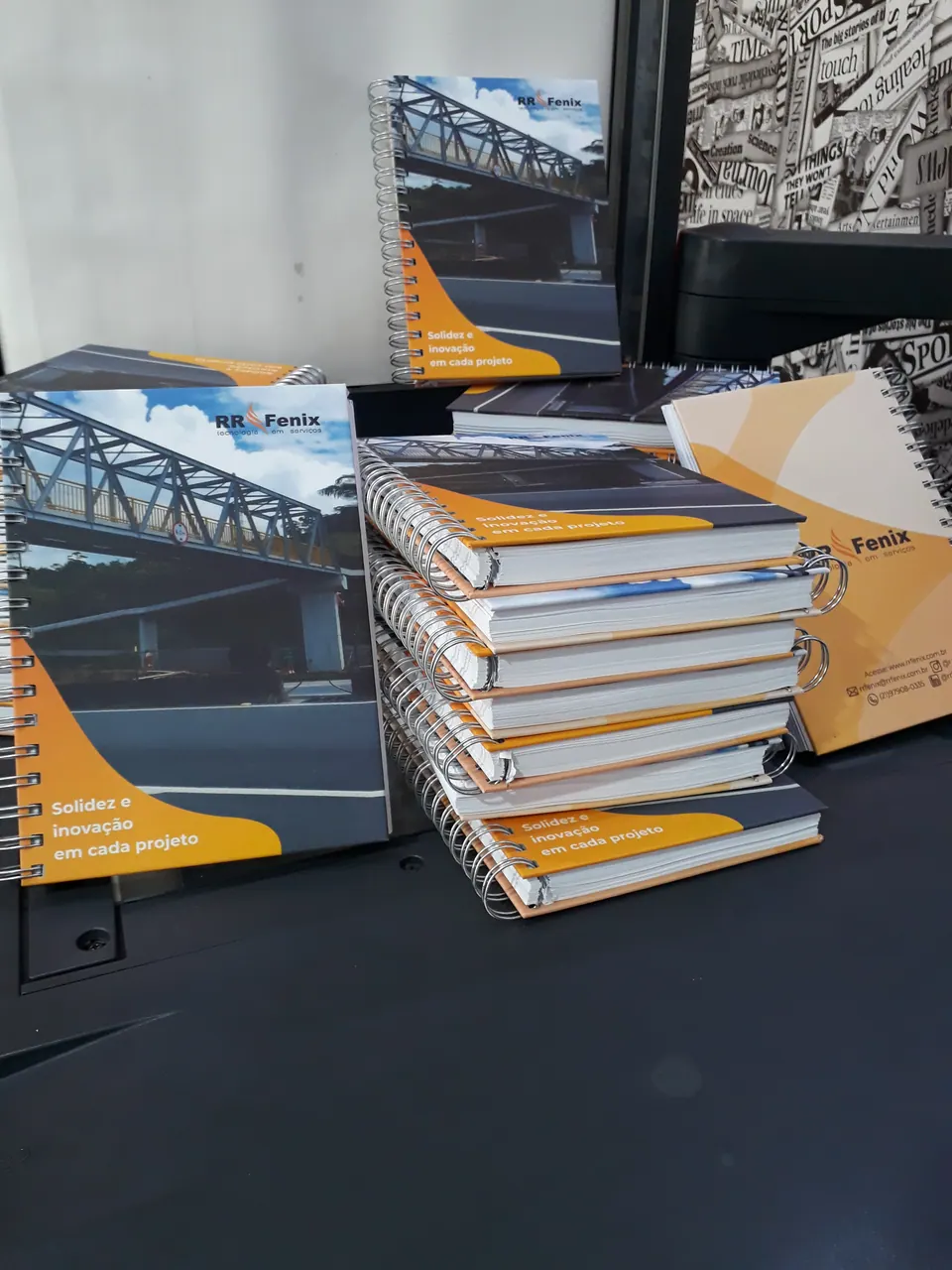 Cadernos com wire-o e capa personalizada para empresa