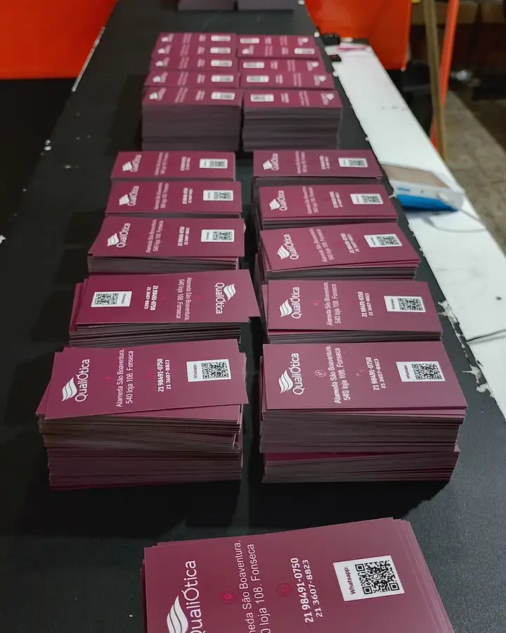 Cartões com QR code em lote